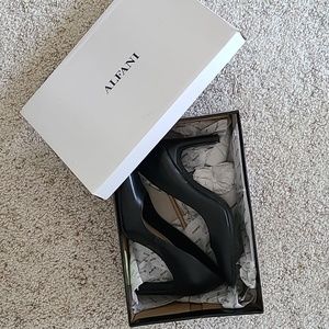 Black Alfani heels sz. 7